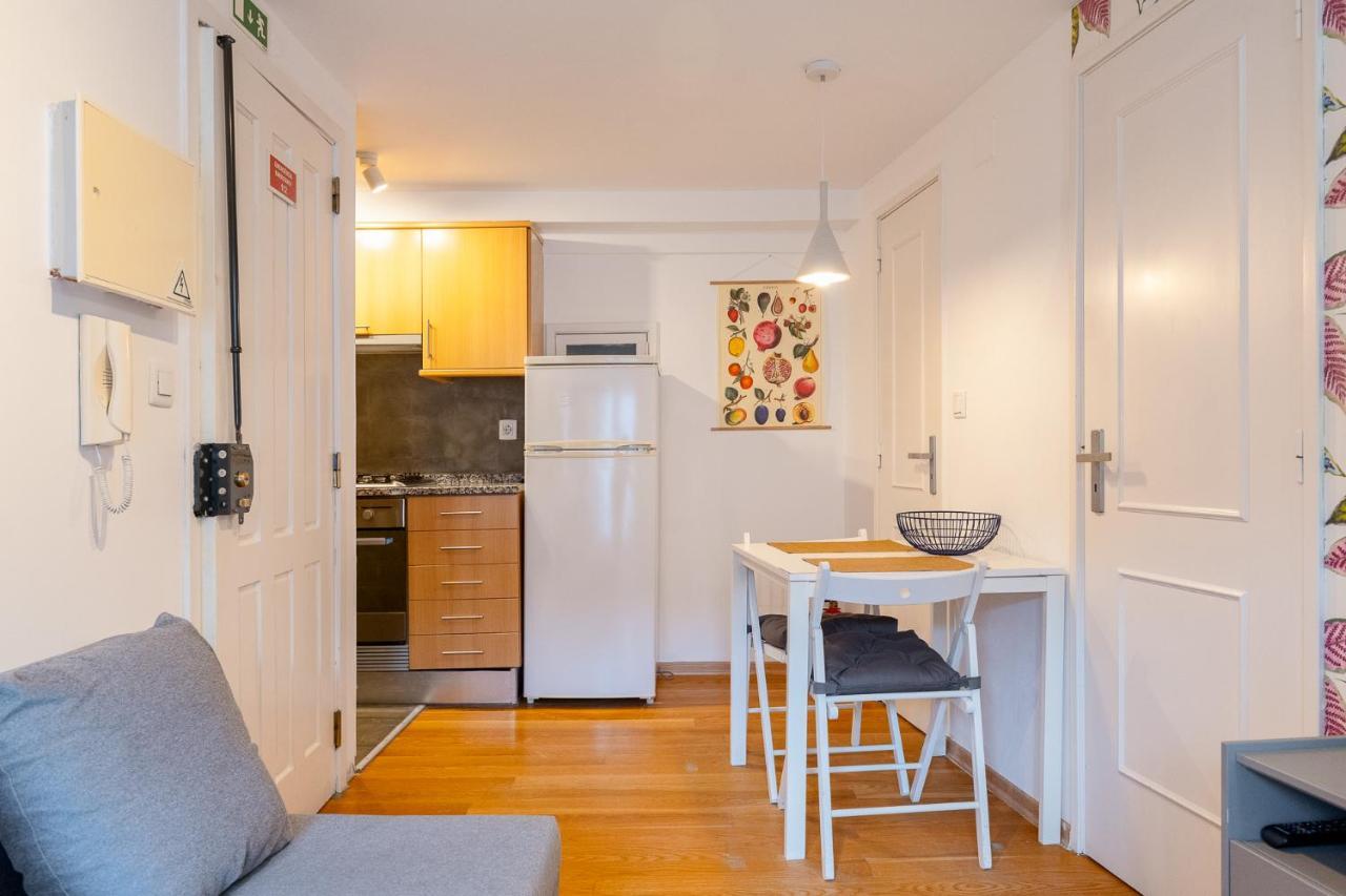 Contemporary Apartment In Chiado 3 Lisboa Ngoại thất bức ảnh