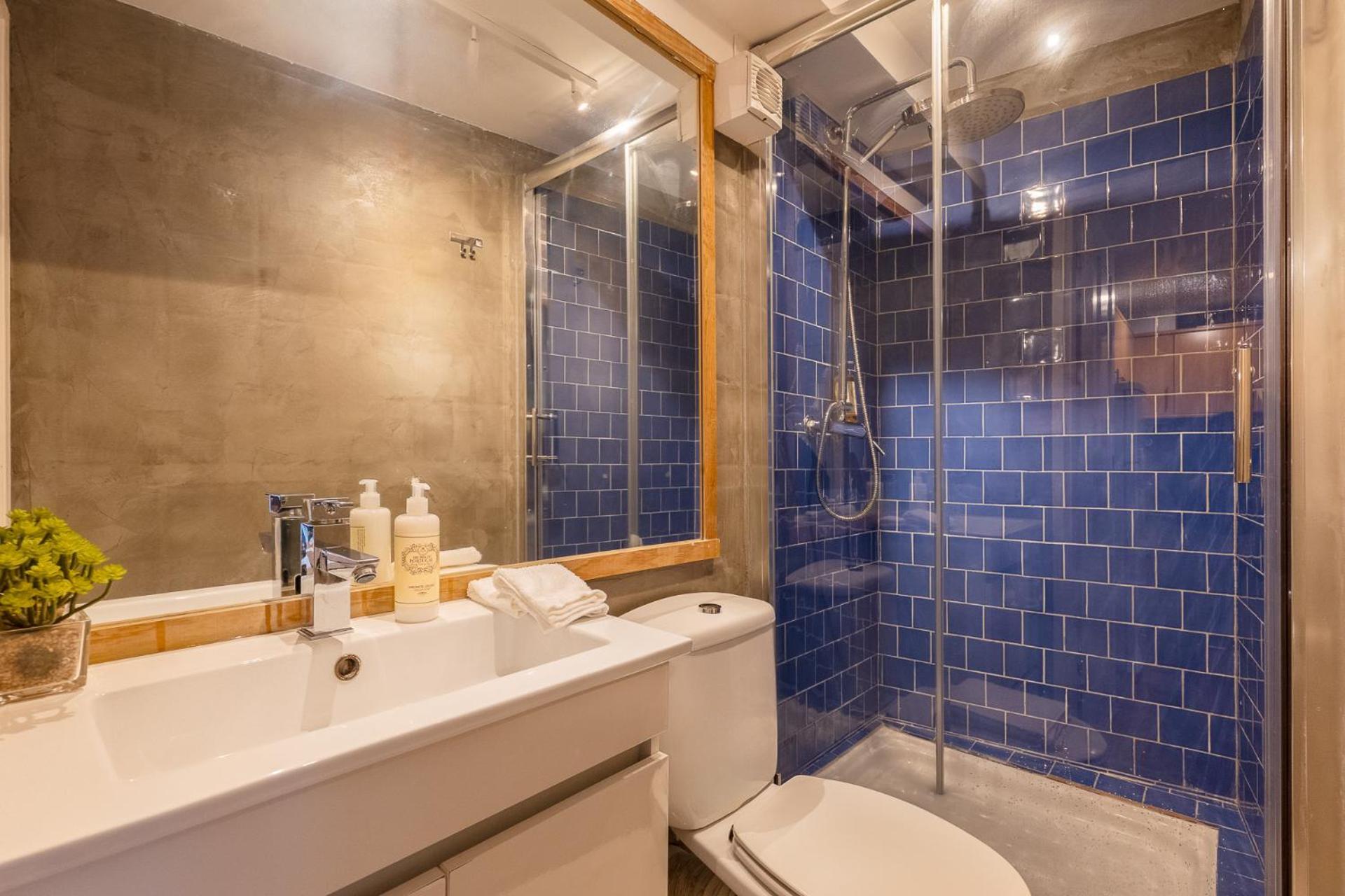 Contemporary Apartment In Chiado 3 Lisboa Ngoại thất bức ảnh